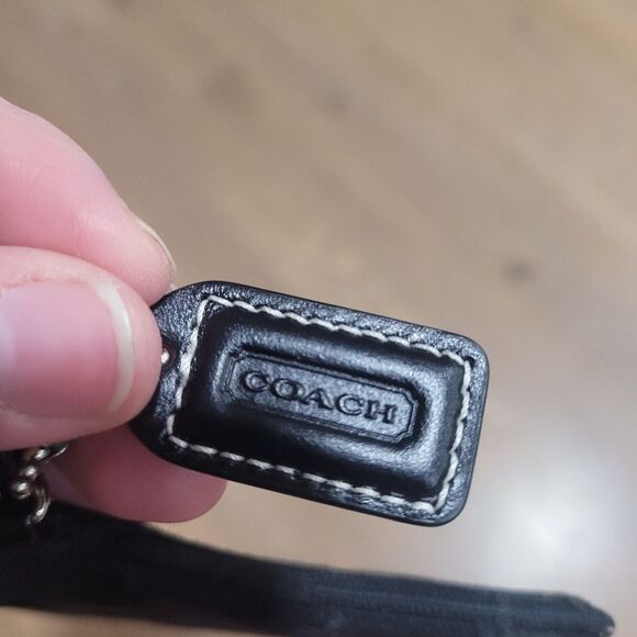 Coach Vintage Signature Jacquard Black Wristlet - Picture 5 of 5
